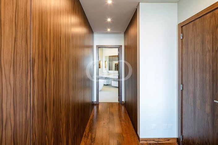 Image No.41-4 Bed House for sale