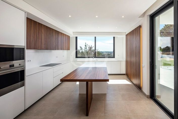 Image No.48-4 Bed House for sale