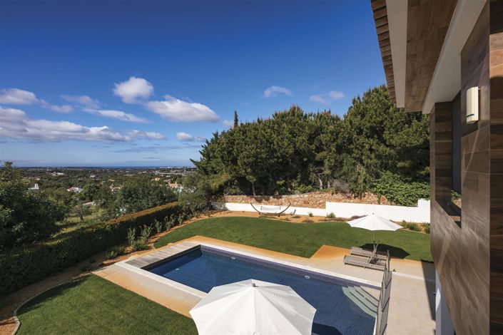 Image No.52-4 Bed House for sale