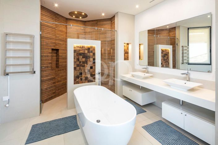 Image No.6-4 Bed House for sale