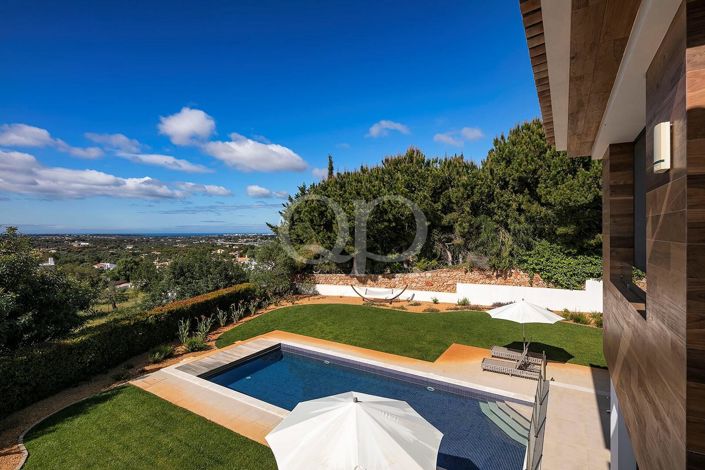 Image No.7-4 Bed House for sale