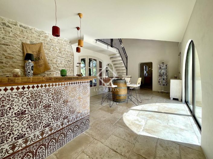 Image No.11-6 Bed House for sale