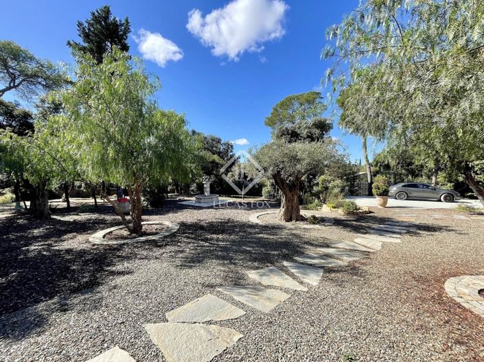 Image No.13-6 Bed House for sale