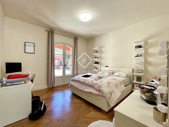 Image No.21-6 Bed House for sale