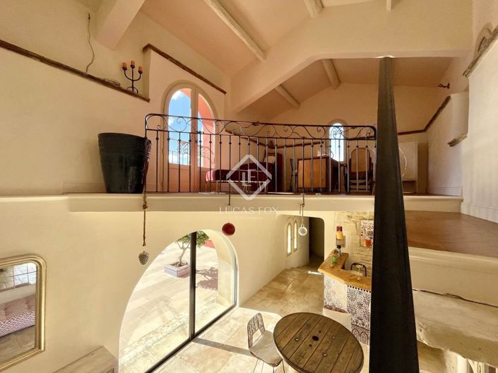 Image No.26-6 Bed House for sale