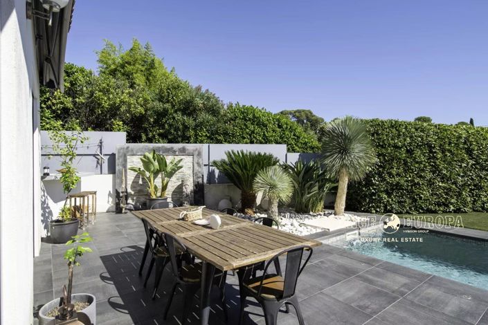 Image No.4-3 Bed House for sale