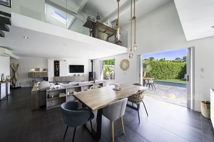 Image No.5-3 Bed House for sale