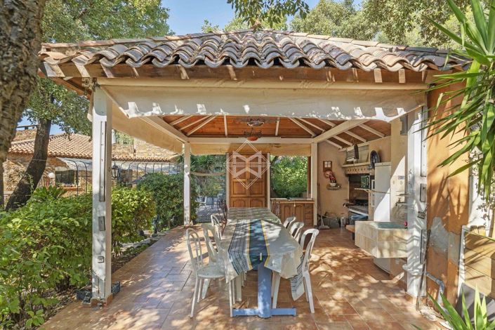 Image No.12-7 Bed House for sale