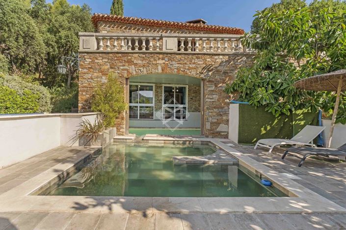 Image No.7-7 Bed House for sale