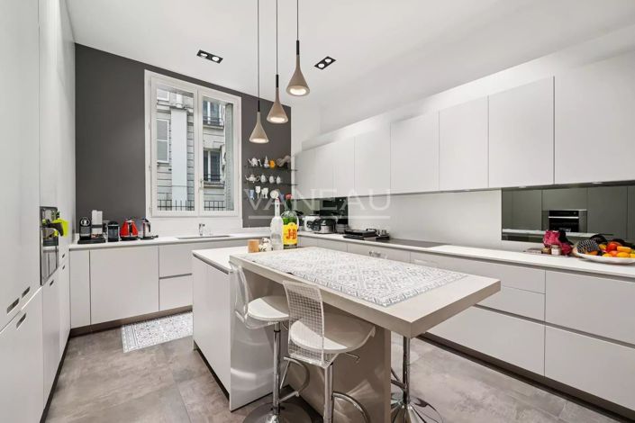 Image No.11-3 Bed Apartment for sale