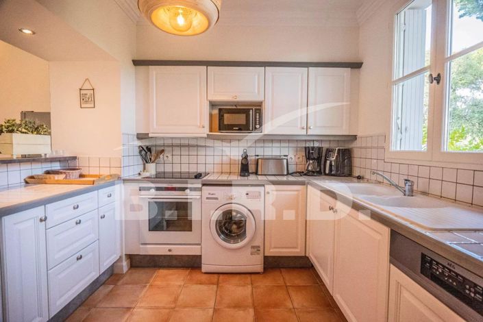 Image No.5-3 Bed House for sale