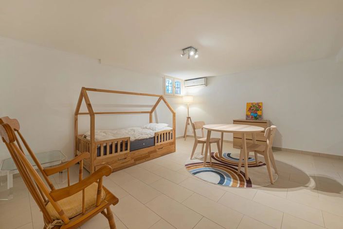 Image No.15-5 Bed House for sale