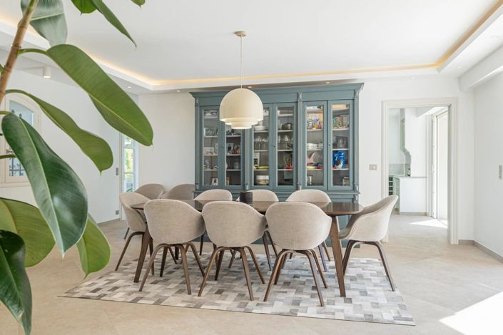 Image No.6-5 Bed House for sale