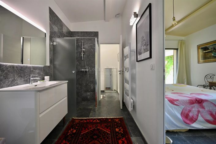 Image No.21-4 Bed House for sale