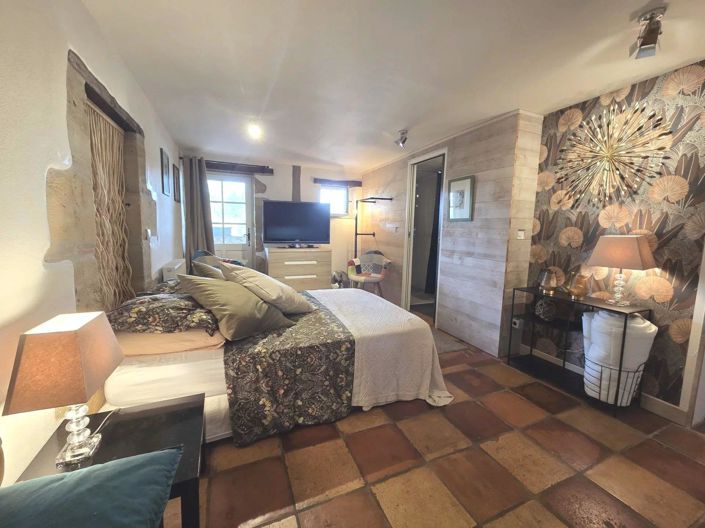 Image No.16-7 Bed House for sale