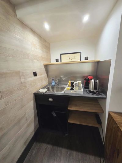 Image No.28-7 Bed House for sale