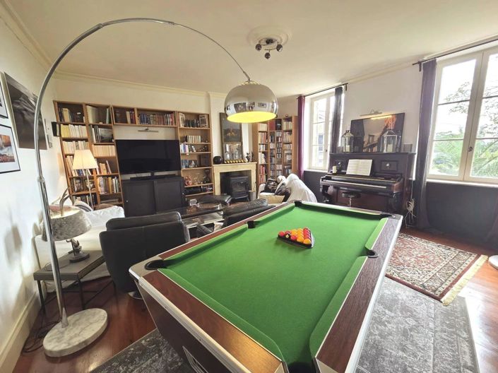 Image No.8-7 Bed House for sale