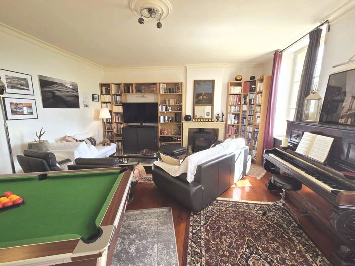 Image No.9-7 Bed House for sale