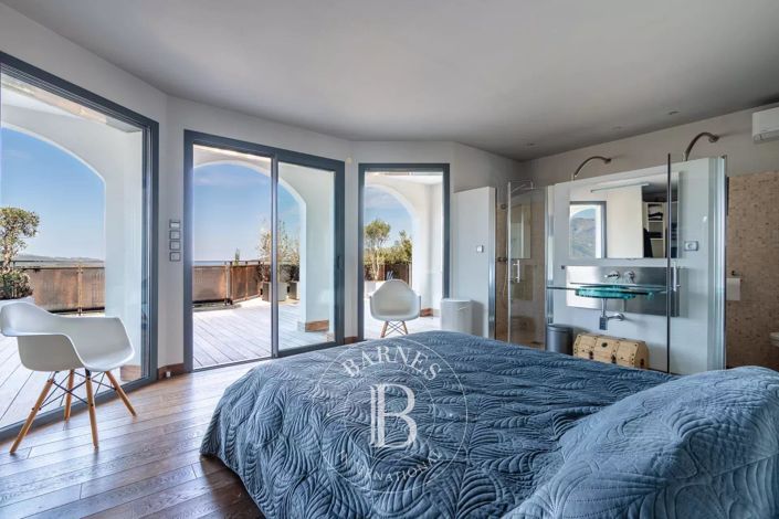 Image No.14-6 Bed House for sale