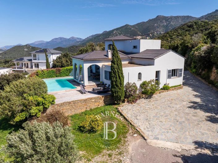 Image No.15-6 Bed House for sale