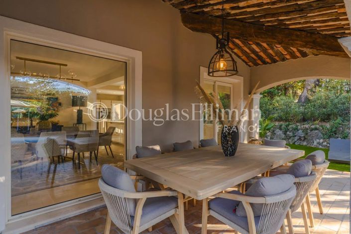 Image No.3-5 Bed House for sale