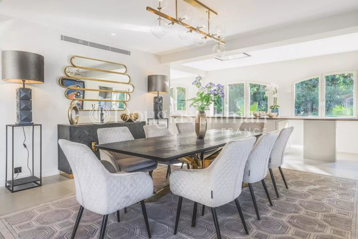 Image No.5-5 Bed House for sale