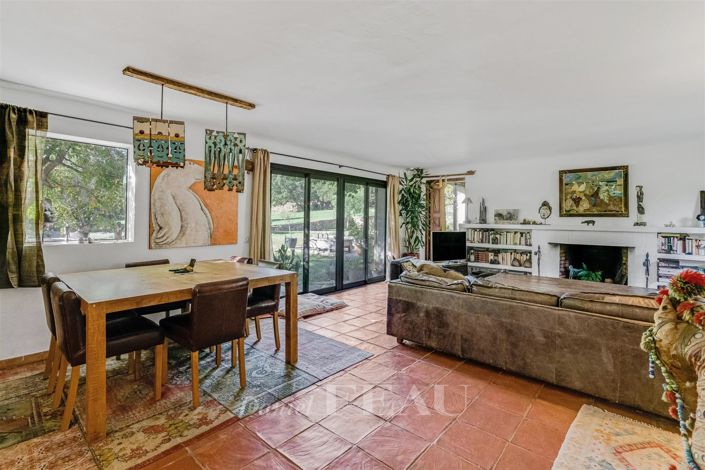 Image No.8-3 Bed House for sale