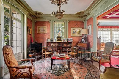 5 Bed House for sale