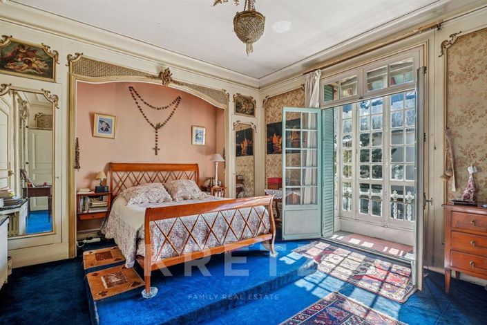 Image No.6-5 Bed House for sale