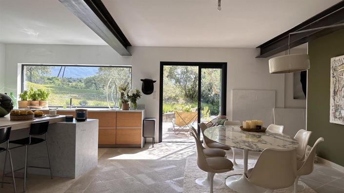 Image No.9-2 Bed House for sale