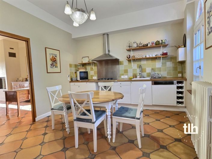 Image No.5-5 Bed House for sale