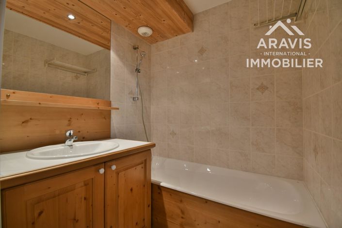 Image No.10-3 Bed Apartment for sale