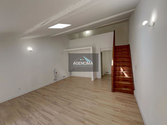 Image No.11-3 Bed House for sale