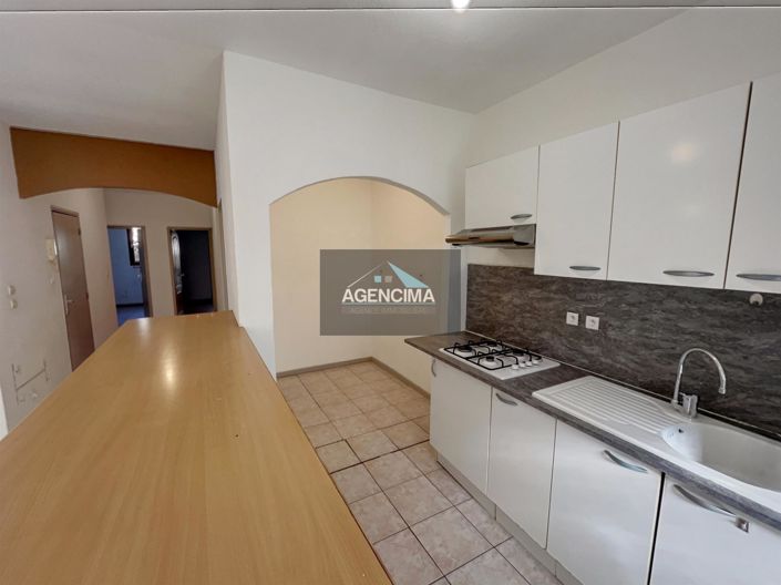 Image No.3-3 Bed House for sale