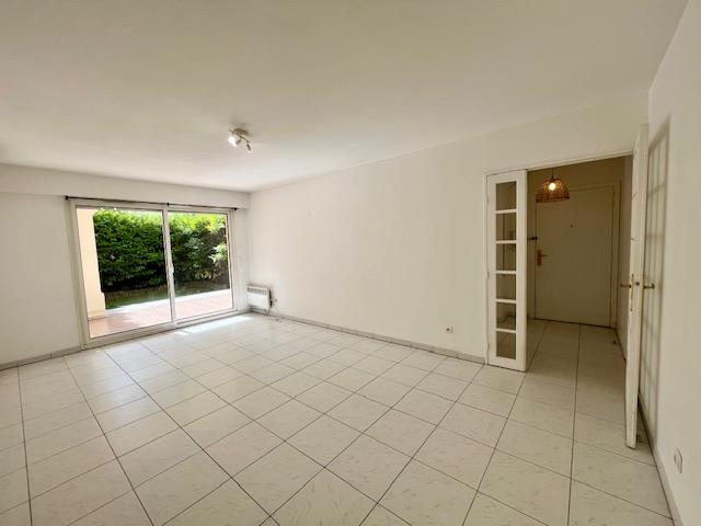 Image No.2-2 Bed House for sale