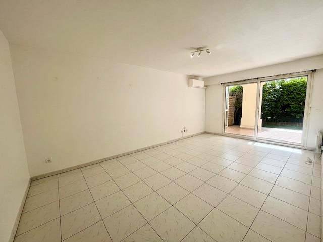 Image No.3-2 Bed House for sale