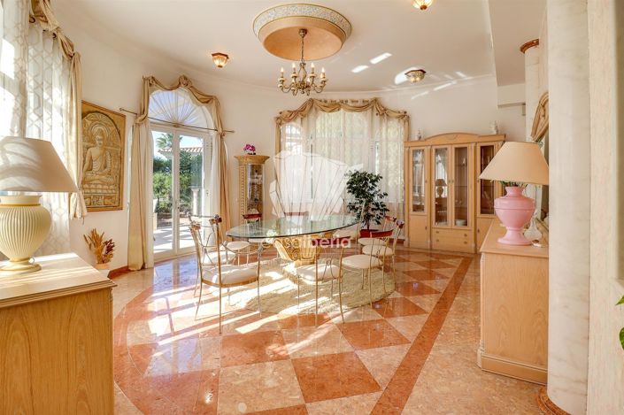 Image No.17-4 Bed House for sale