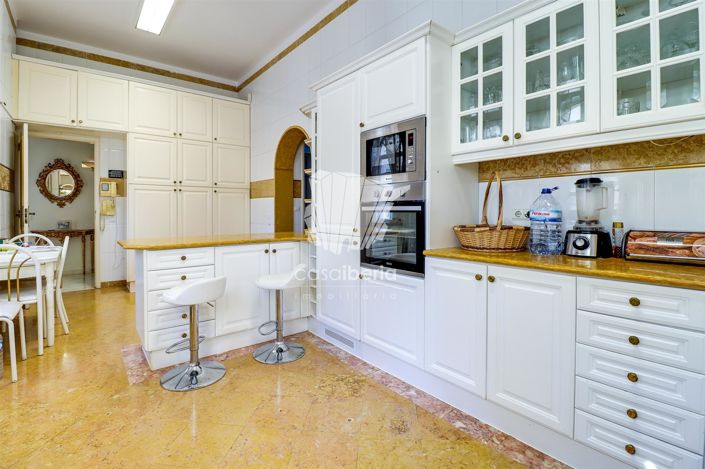 Image No.21-4 Bed House for sale