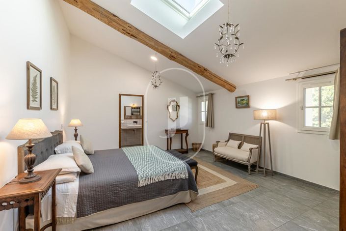 Image No.8-9 Bed House for sale