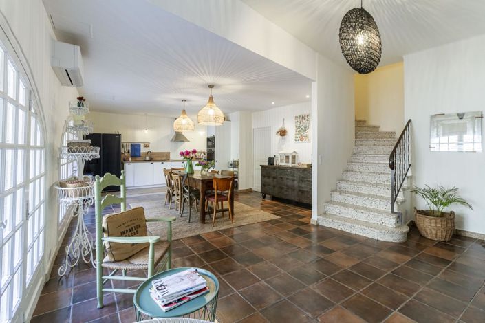 Image No.5-7 Bed House for sale