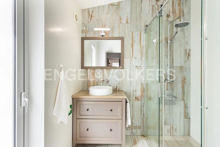 Image No.15-1 Bed House for sale