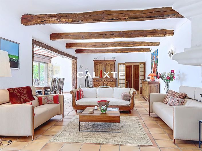 Image No.9-6 Bed House for sale