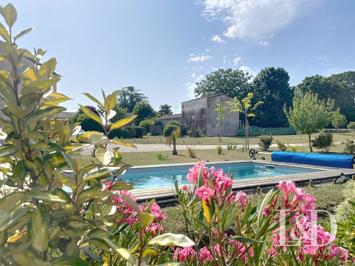 Image No.19-3 Bed House for sale