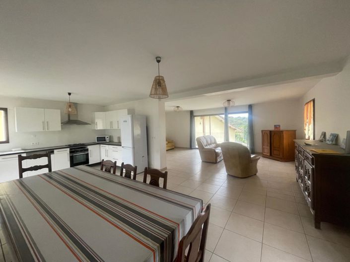 Image No.2-3 Bed House for sale