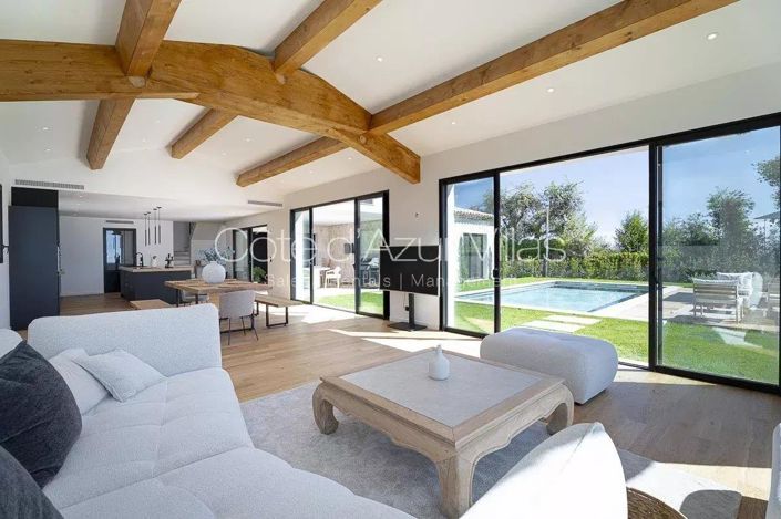 Image No.4-5 Bed House for sale