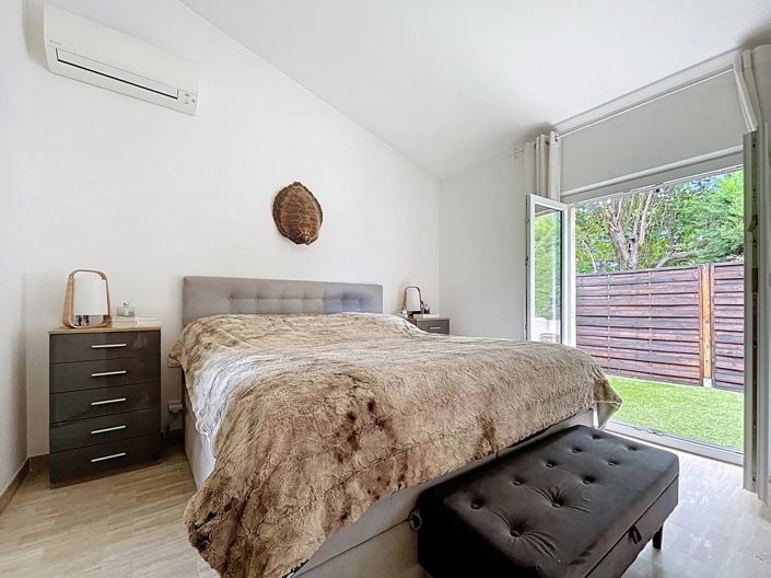 Image No.12-3 Bed House for sale