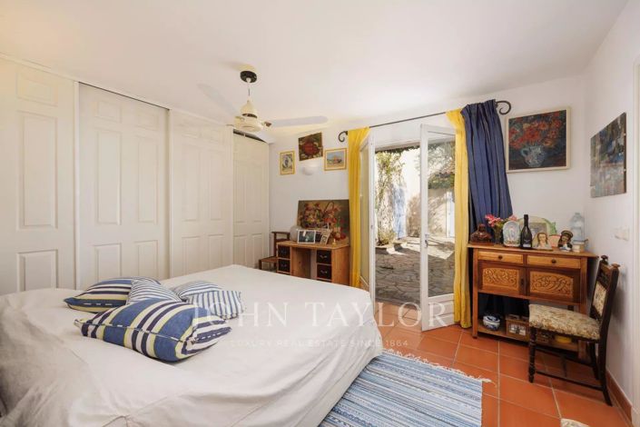 Image No.10-13 Bed House for sale