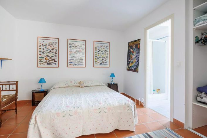 Image No.13-13 Bed House for sale