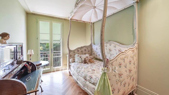 Image No.14-3 Bed House for sale