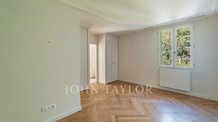 Image No.15-3 Bed House for sale